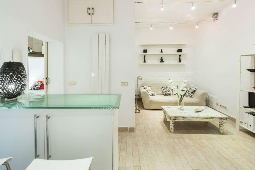 Апартаменти Stylish Loft At Chueca'S Heart Мадрид Екстер'єр фото
